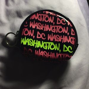 Washington DC pouch